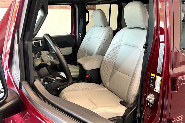 2021 Jeep Gladiator High Altitude photo 16
