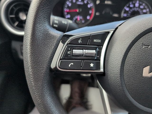 2024 Kia Forte LXS photo 6
