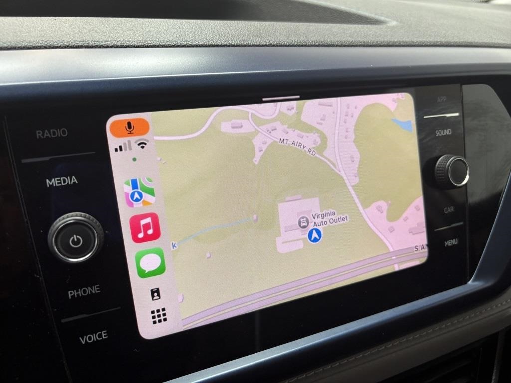 2024 Volkswagen Taos SE photo 5