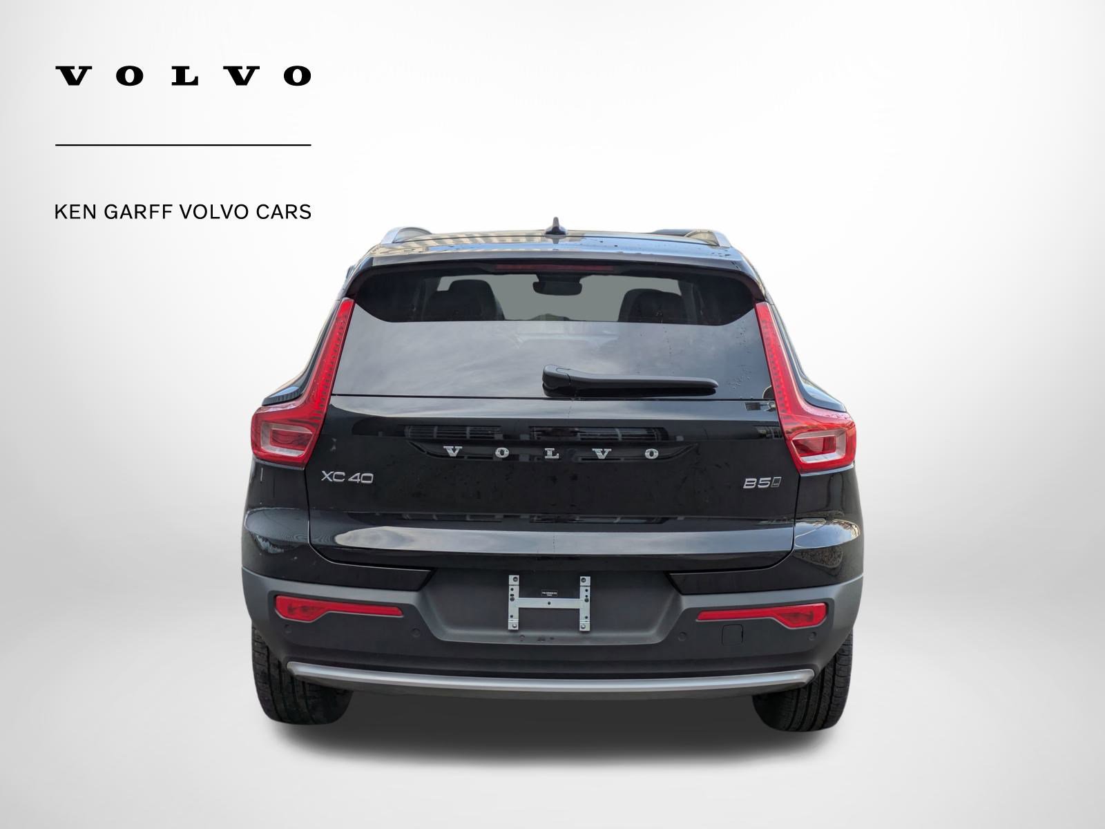 2025 Volvo XC40 Plus photo 4