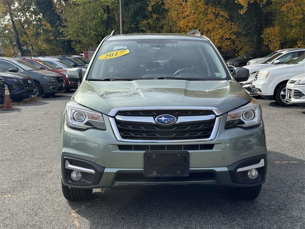 2017 Subaru Forester 2.5i Touring photo 2