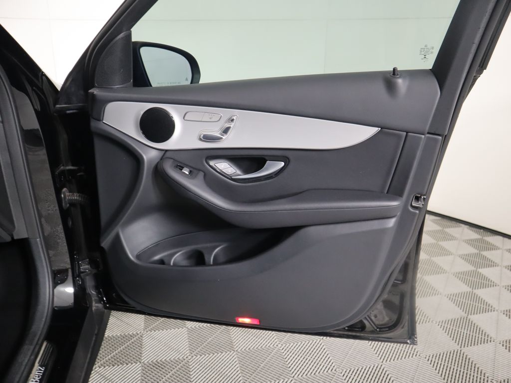 2022 Mercedes Benz GLC 300 S photo 24