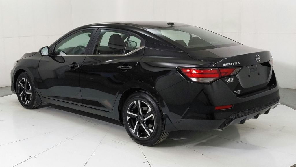 2024 Nissan Sentra SV photo 3