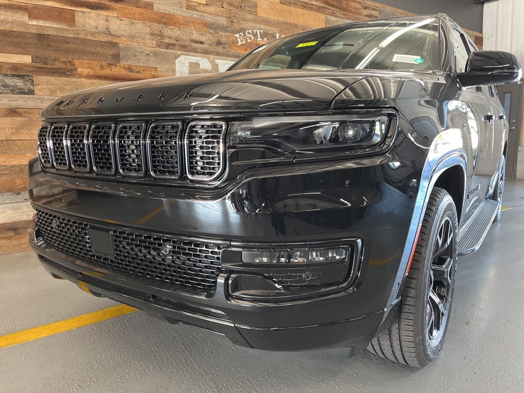 2025 Jeep Wagoneer Series II Carbide photo 9