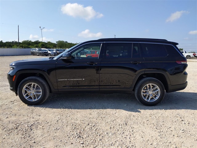 2025 Jeep Grand Cherokee Laredo Altitude photo 5