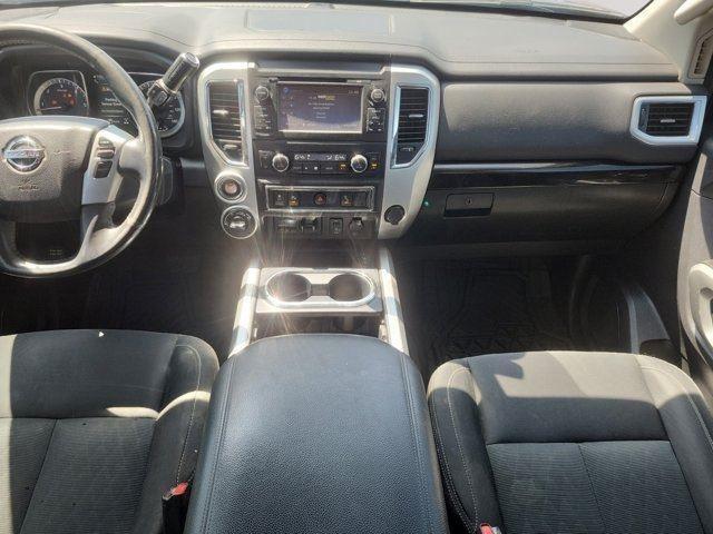 2017 Nissan Titan SV photo 11