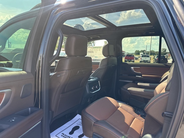 2025 Ford Expedition King Ranch MAX photo 30