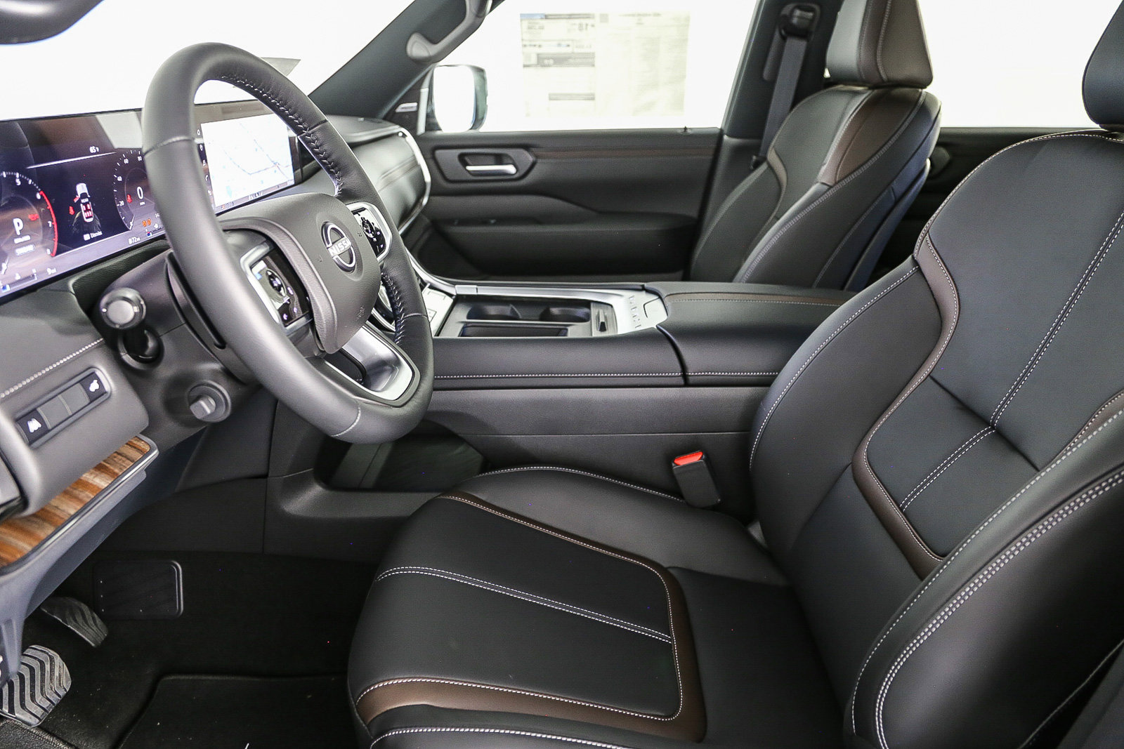 2025 Nissan Armada SL photo 18