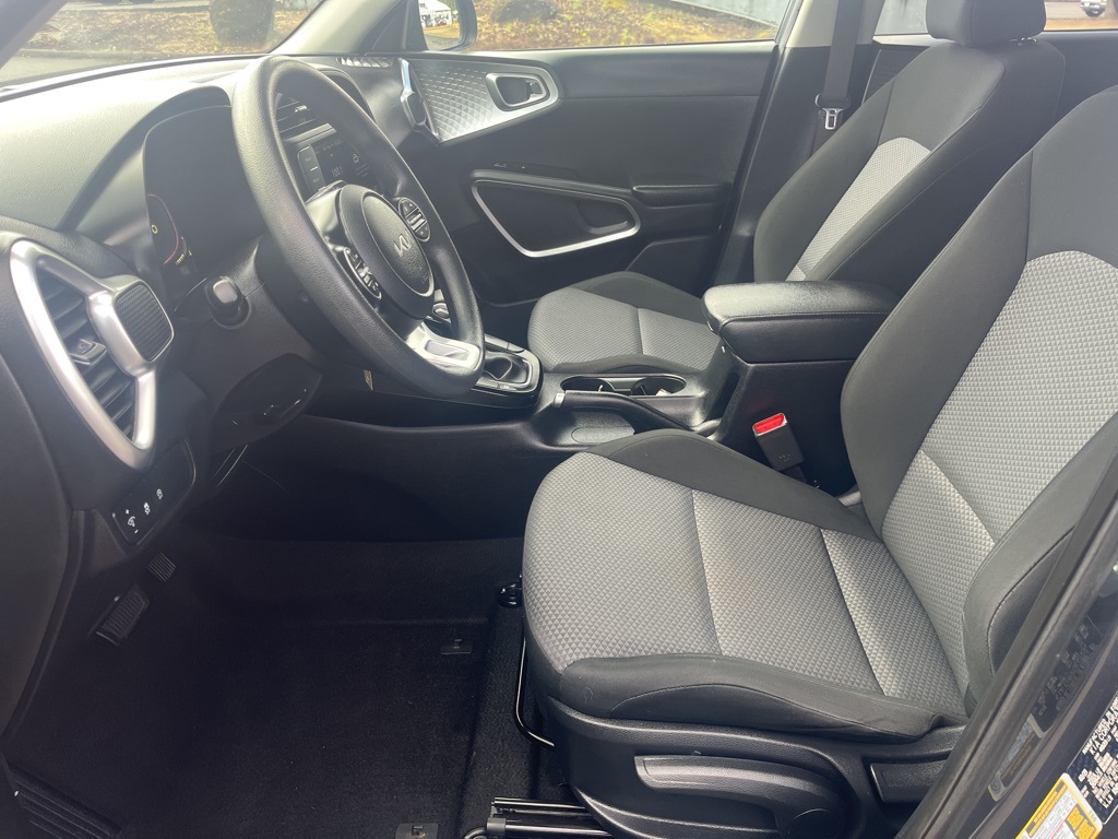 2023 Kia Soul LX photo 5