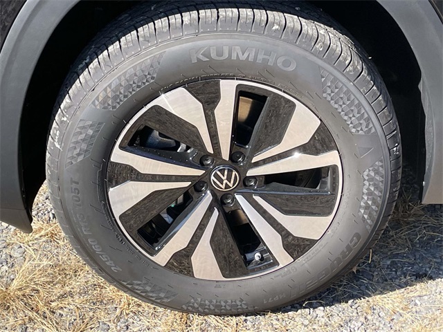 2026 Volkswagen Atlas Cross Sport SE photo 9