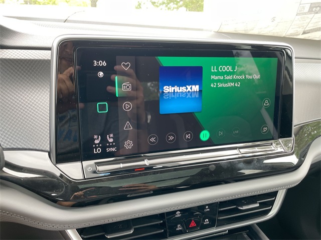 2025 Volkswagen Atlas Peak Edition SE Technology photo 6