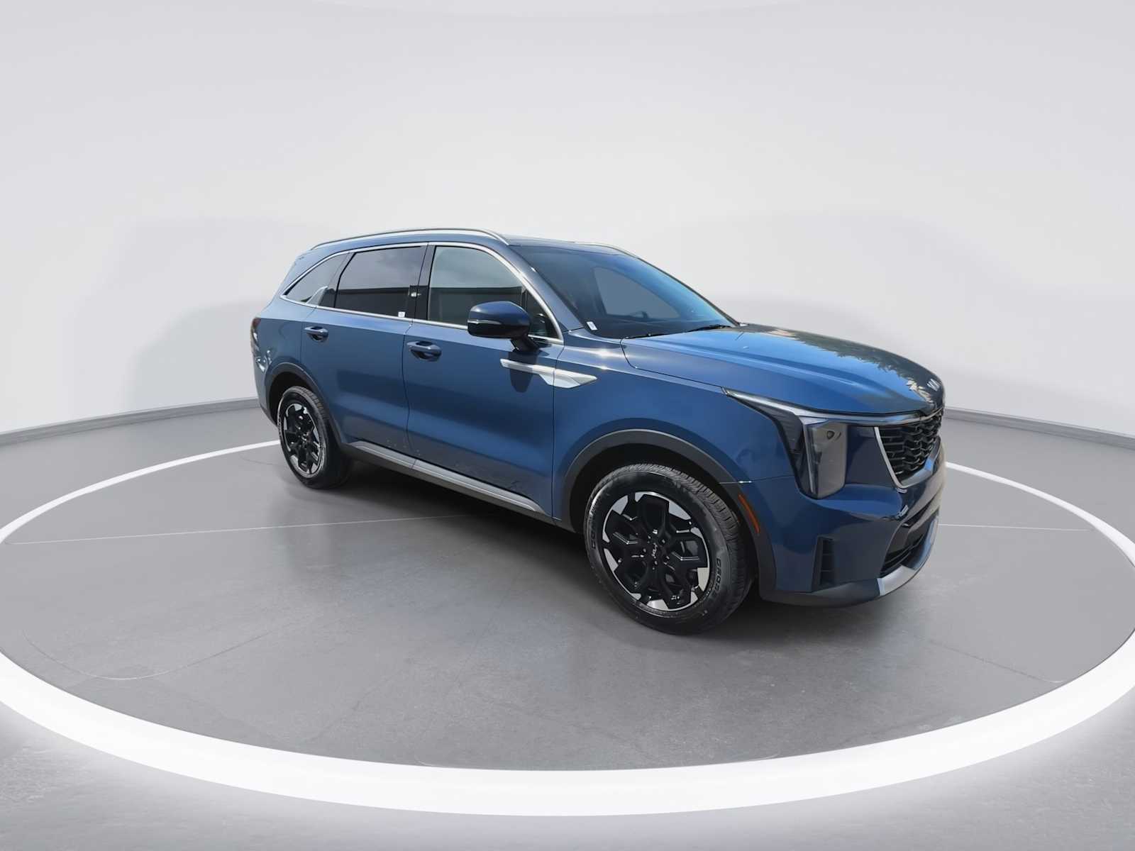 2025 Kia Sorento S photo 2