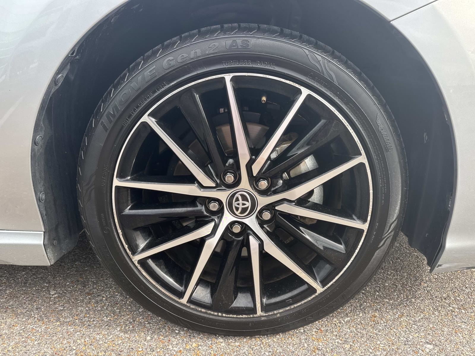 2024 Toyota Camry SE photo 4