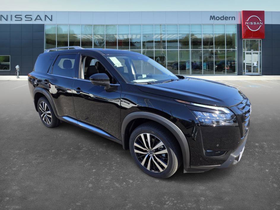 2025 Nissan Pathfinder Platinum photo 3