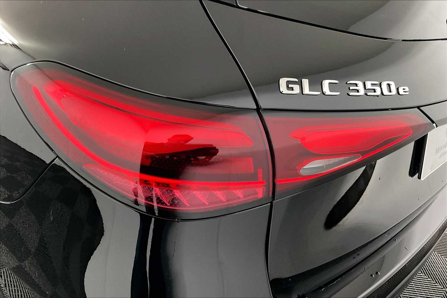 2025 Mercedes Benz GLC 350e 4MATIC photo 6