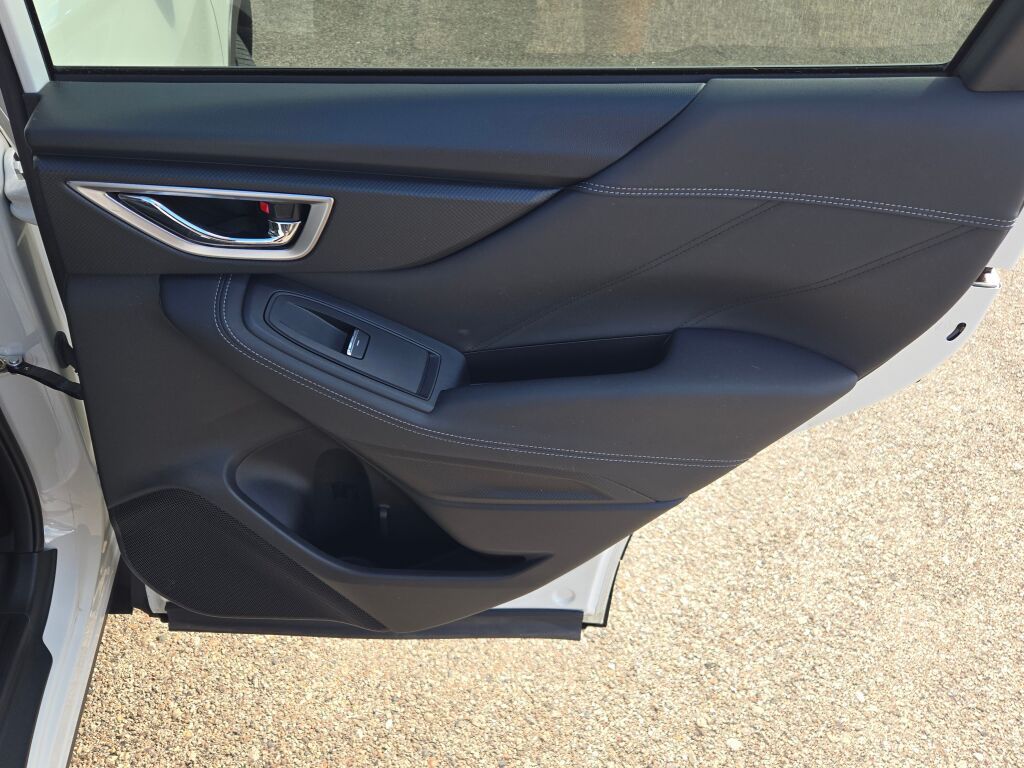 2021 Subaru Forester Touring photo 5