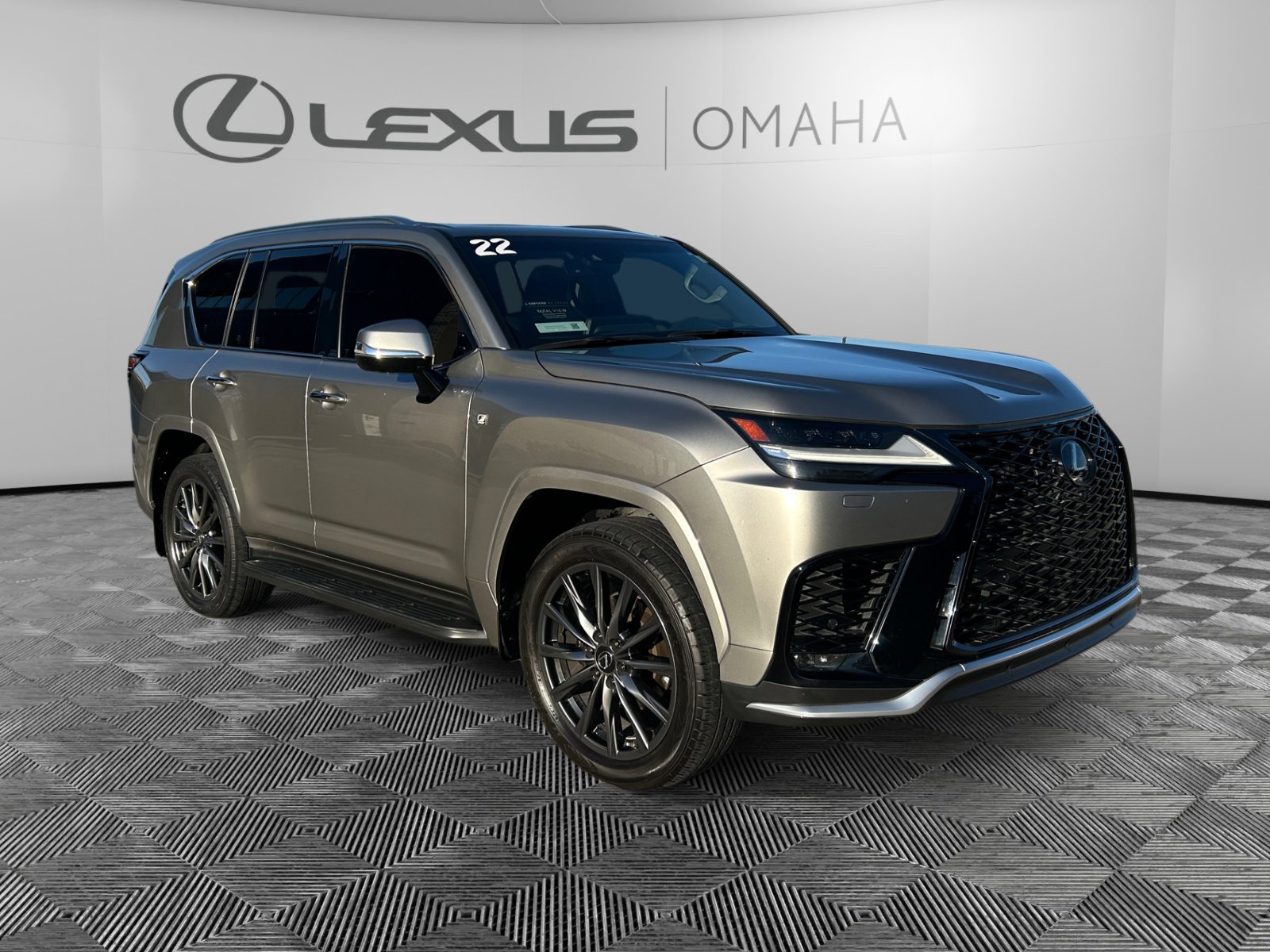 2022 Lexus LX F-Sport's photo