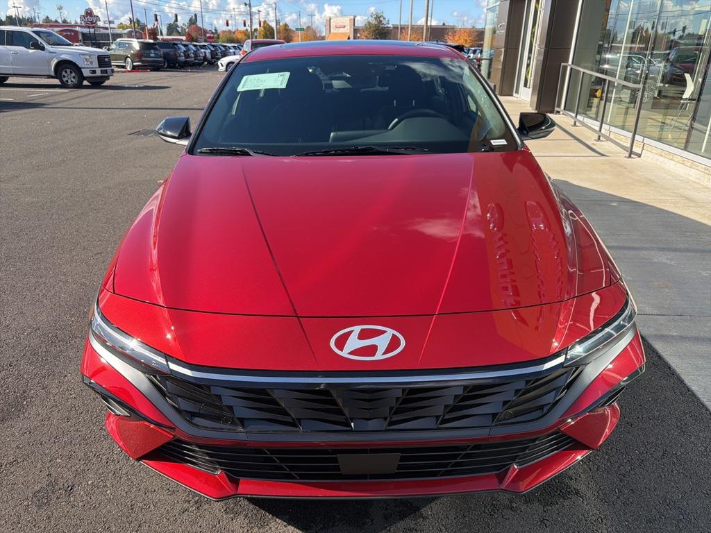 2026 Hyundai Elantra SEL Sport photo 3