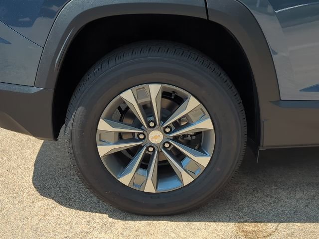 2026 Chevrolet Equinox LT photo 2