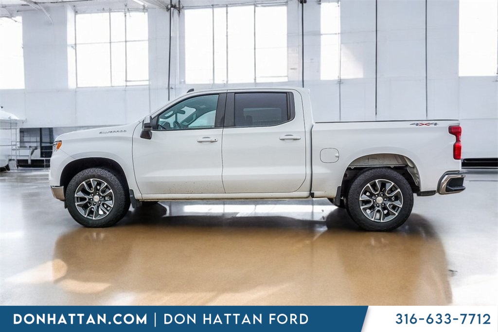 2019 Nissan Frontier SL photo 2