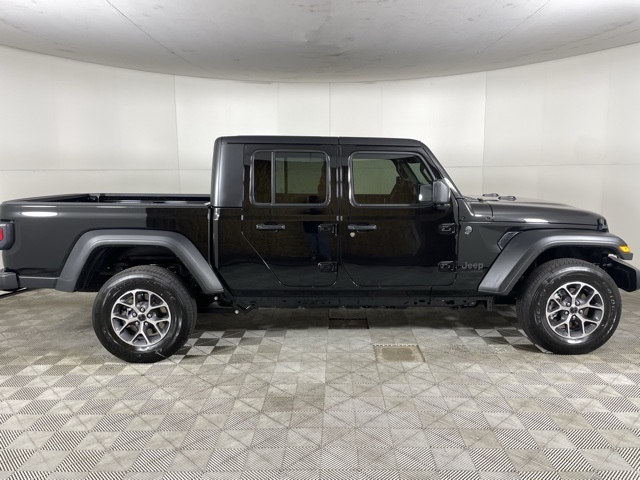 2025 Jeep Gladiator Sport S photo 9