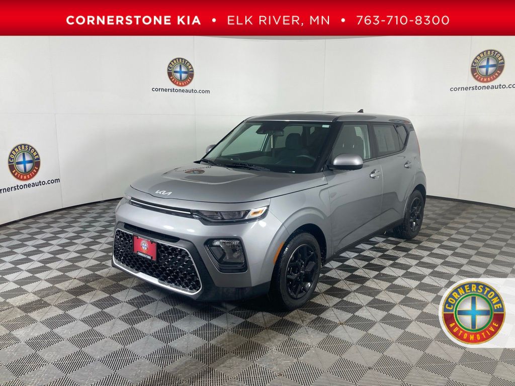 2022 Kia Soul LX's photo