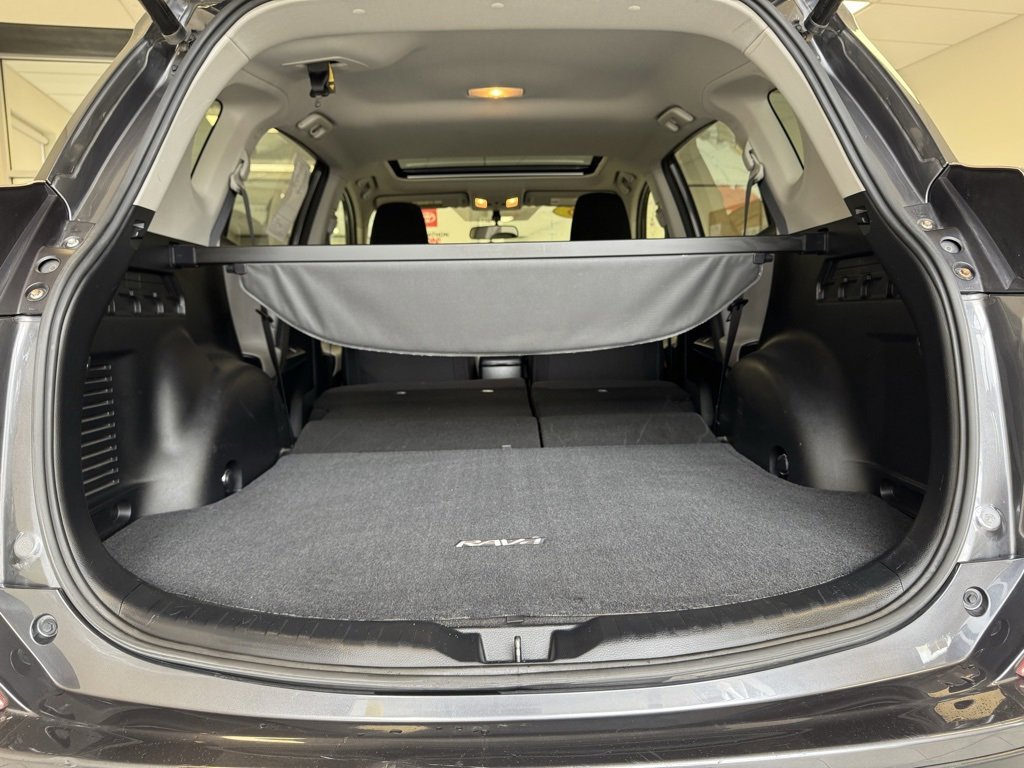 2016 Toyota RAV4 XLE photo 18