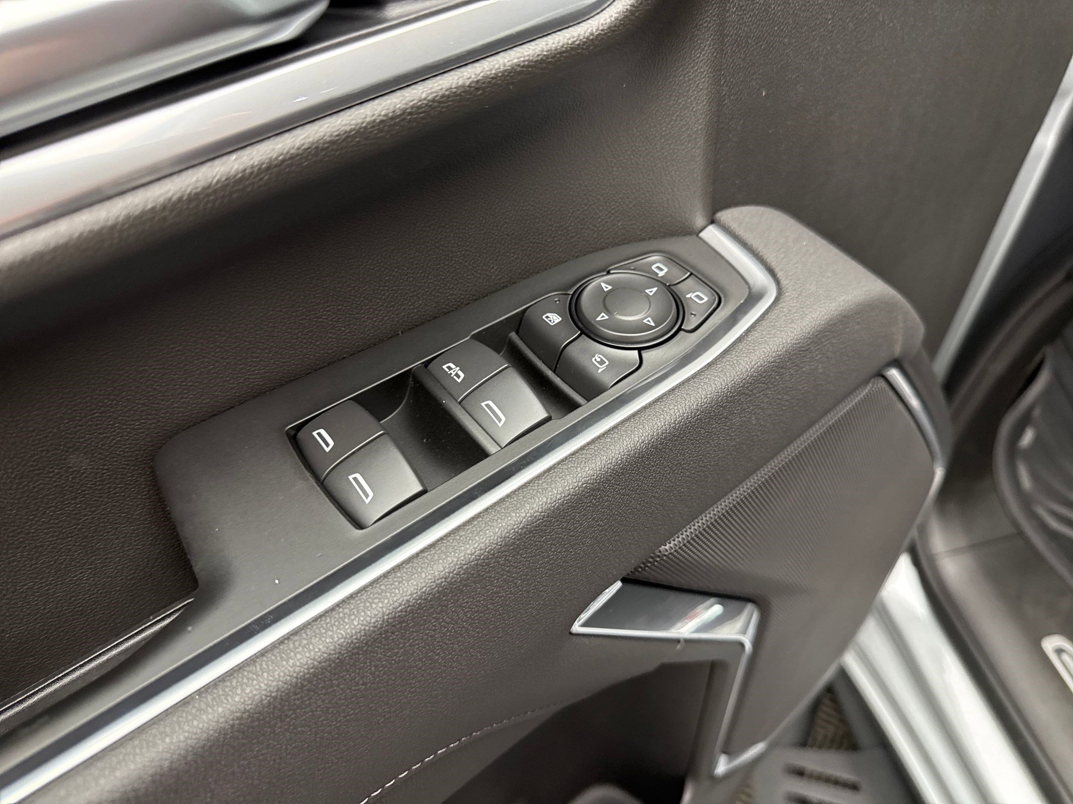 2026 Chevrolet Silverado 2500HD LT photo 12