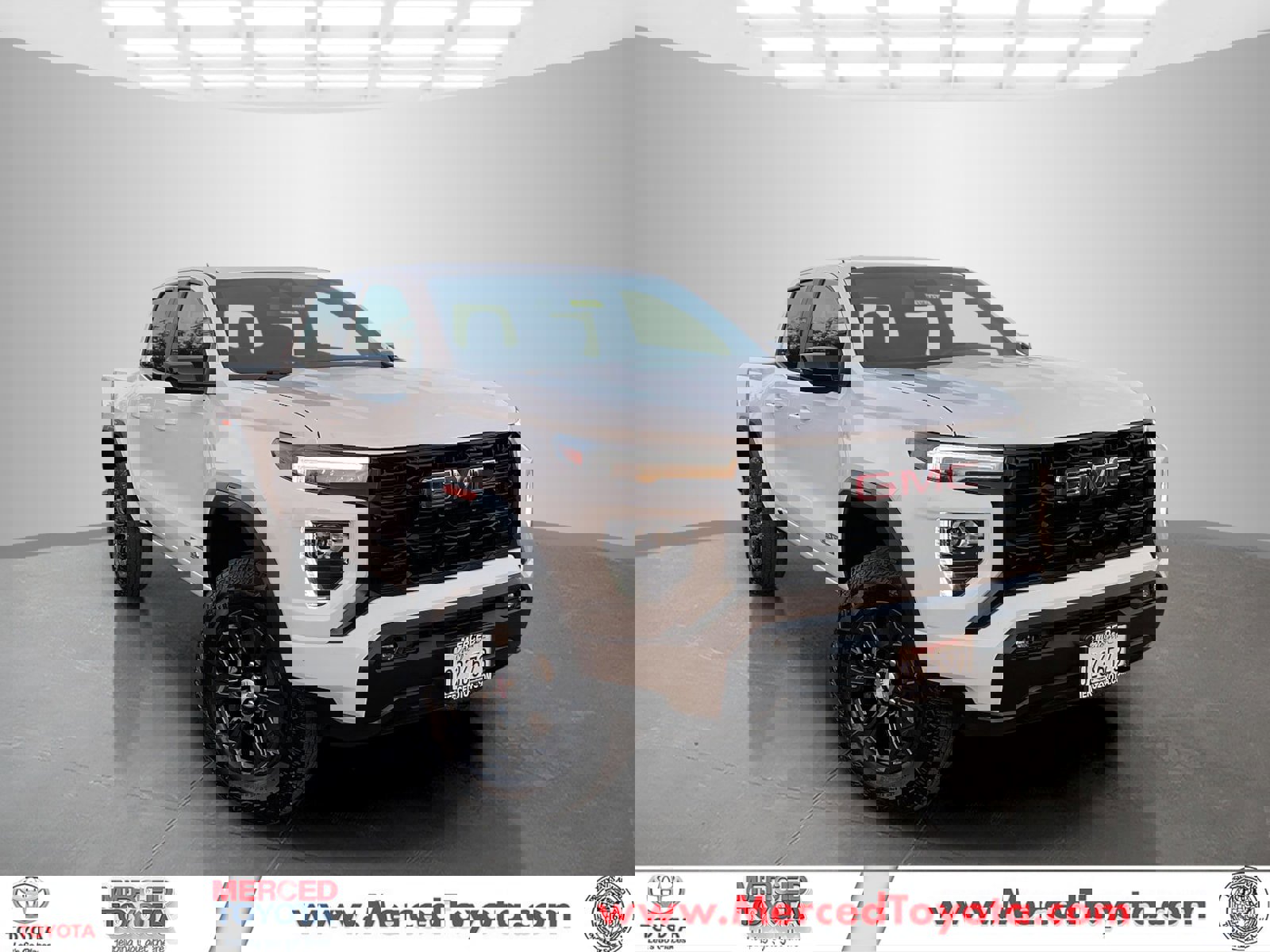 2023 GMC Canyon Elevation's photo