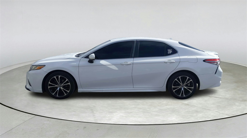 2019 Toyota Camry L photo 4