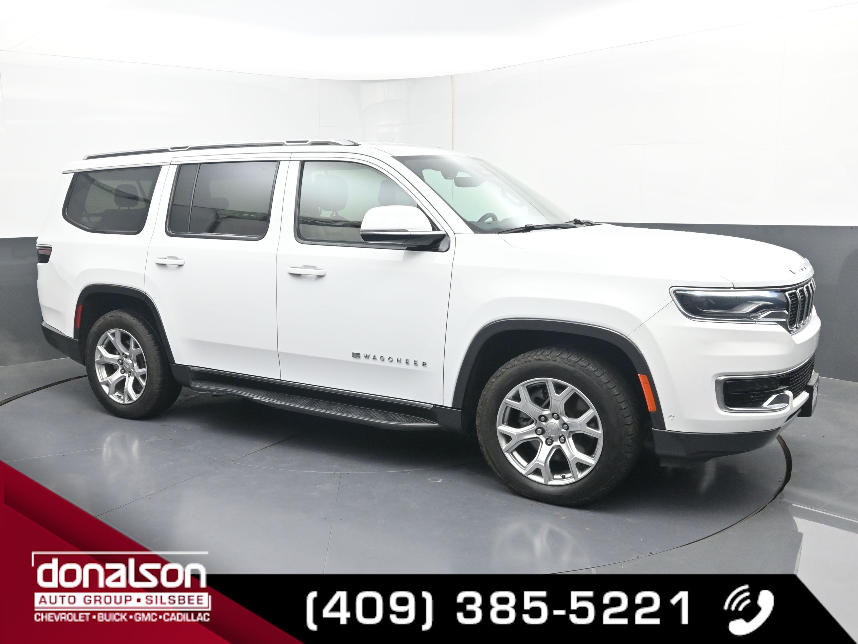 2022 Jeep Wagoneer Series II's photo