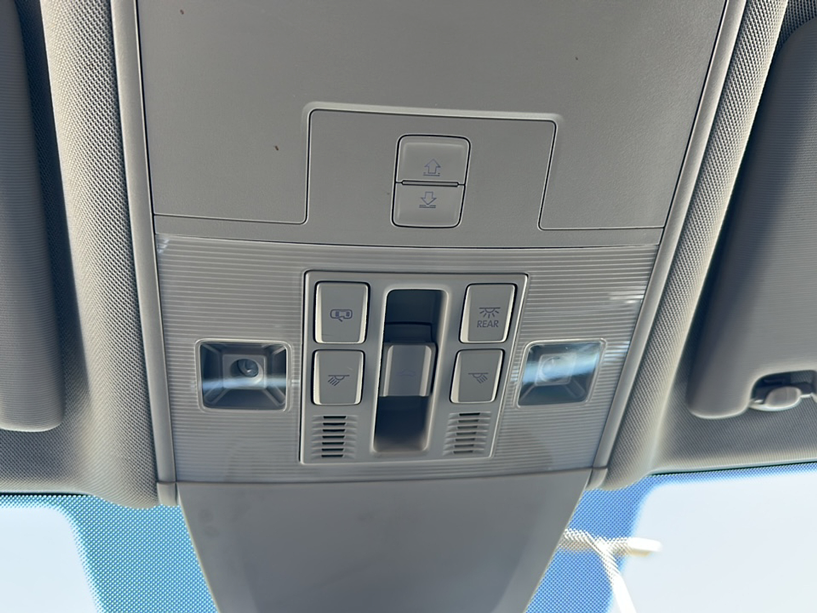 2023 Volkswagen Atlas V6 SEL R-Line photo 11