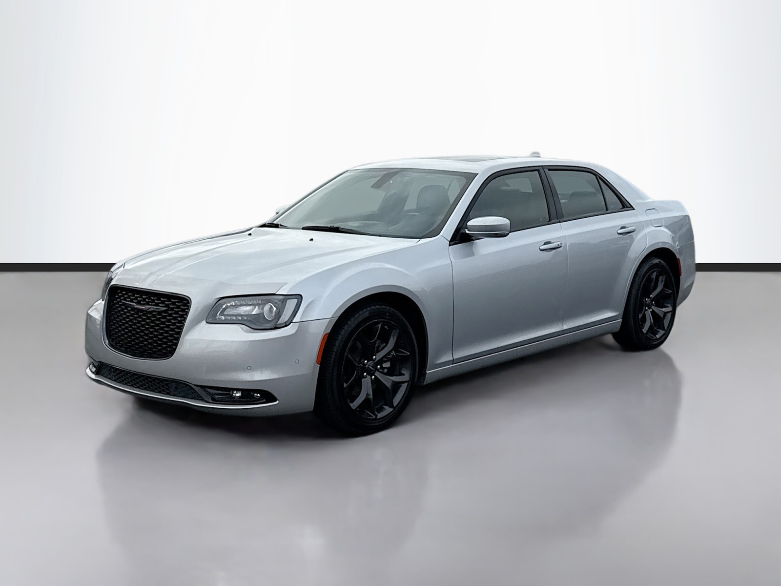 2023 Chrysler 300 S's photo