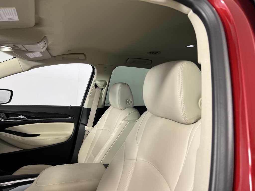 2023 Buick Enclave Essence photo 17