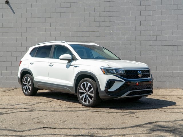 2022 Volkswagen Taos SE photo 9