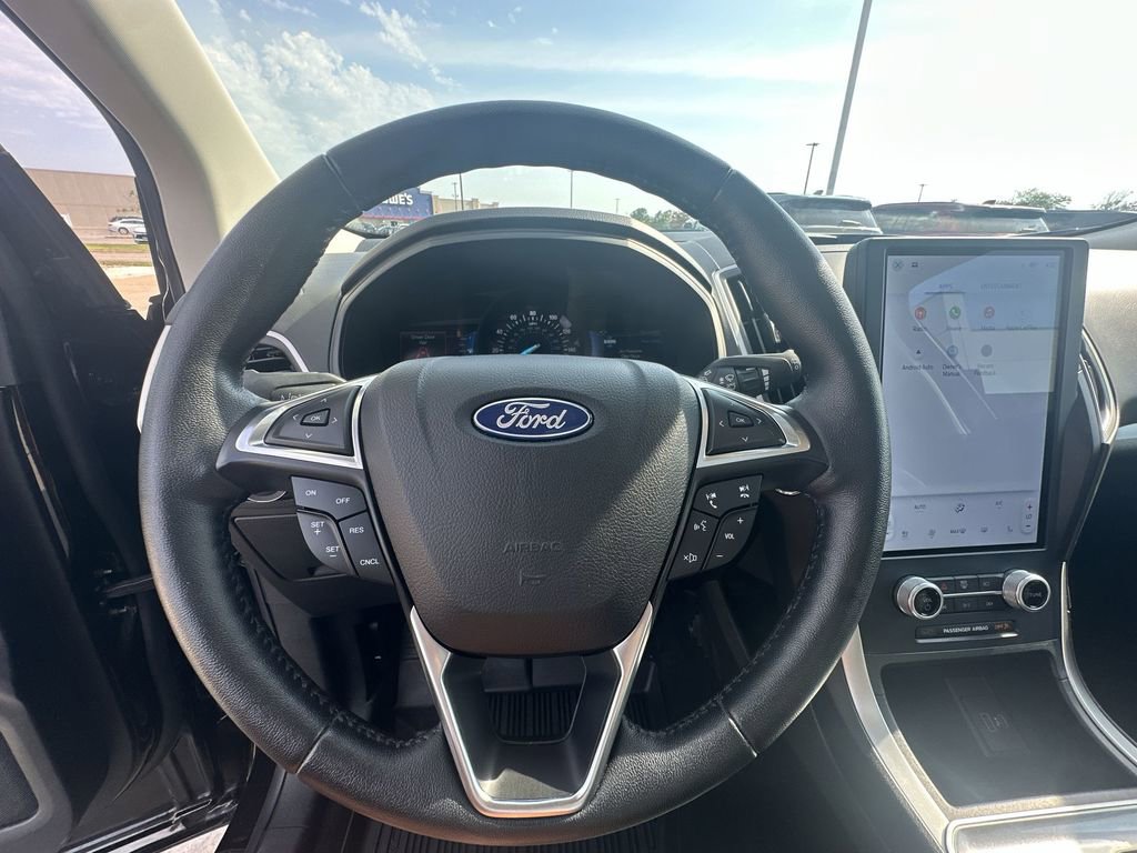 2023 Ford Edge SEL photo 32