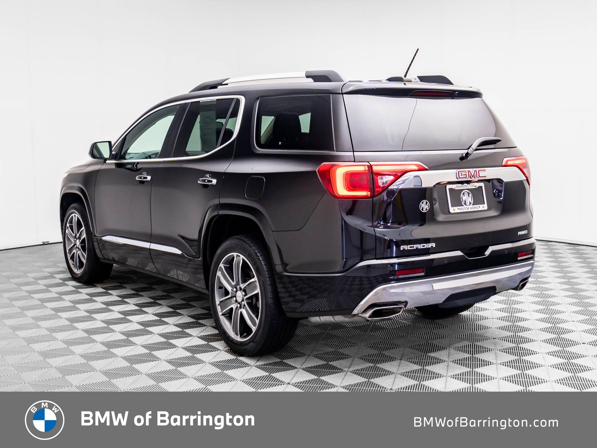 2017 Gmc Acadia Denali photo 2
