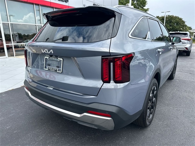 2024 Kia Sorento S photo 3
