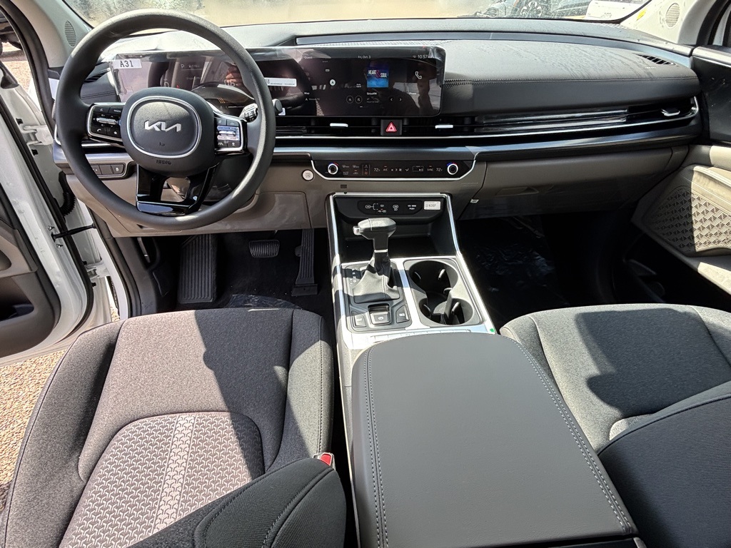 2026 Kia Carnival LX photo 10