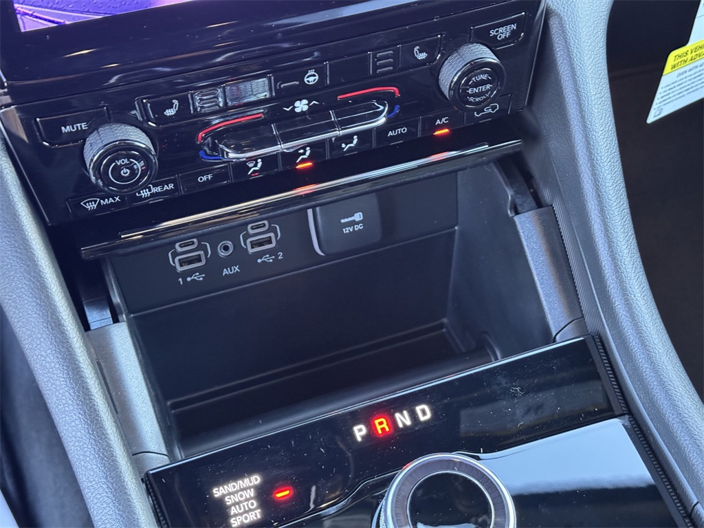 2025 Jeep Grand Cherokee Limited photo 13