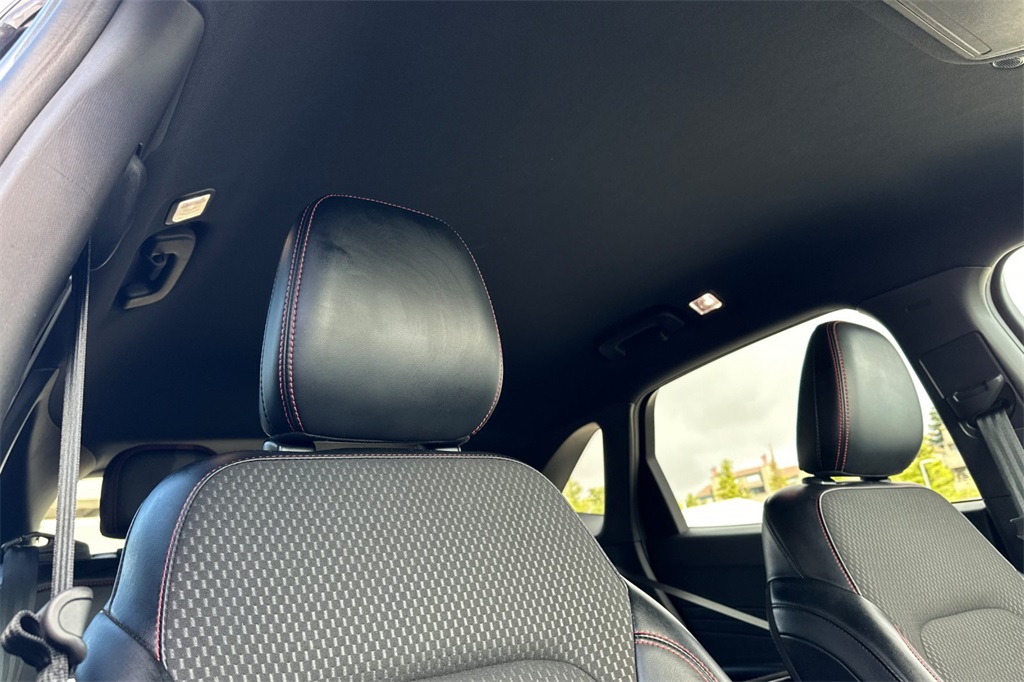 2024 Ford Escape ST-Line photo 17