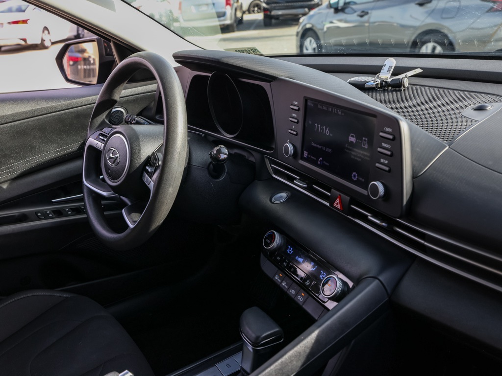 Used 2021 Black Hyundai SEL image 21