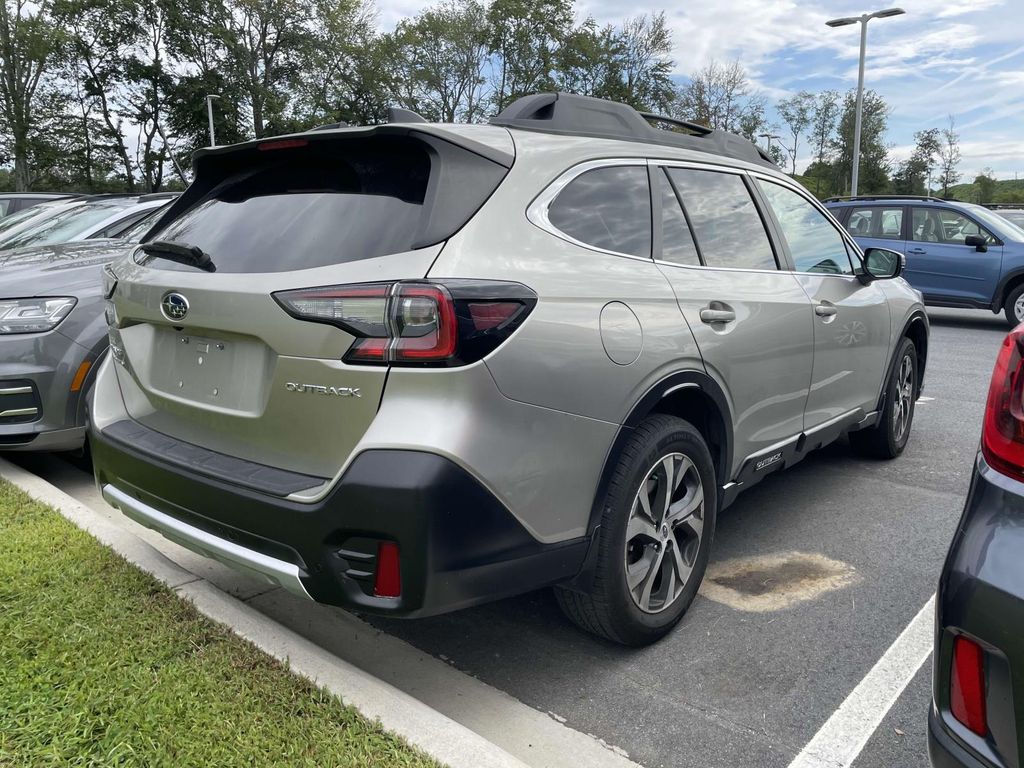 2020 Subaru Outback Limited photo 3