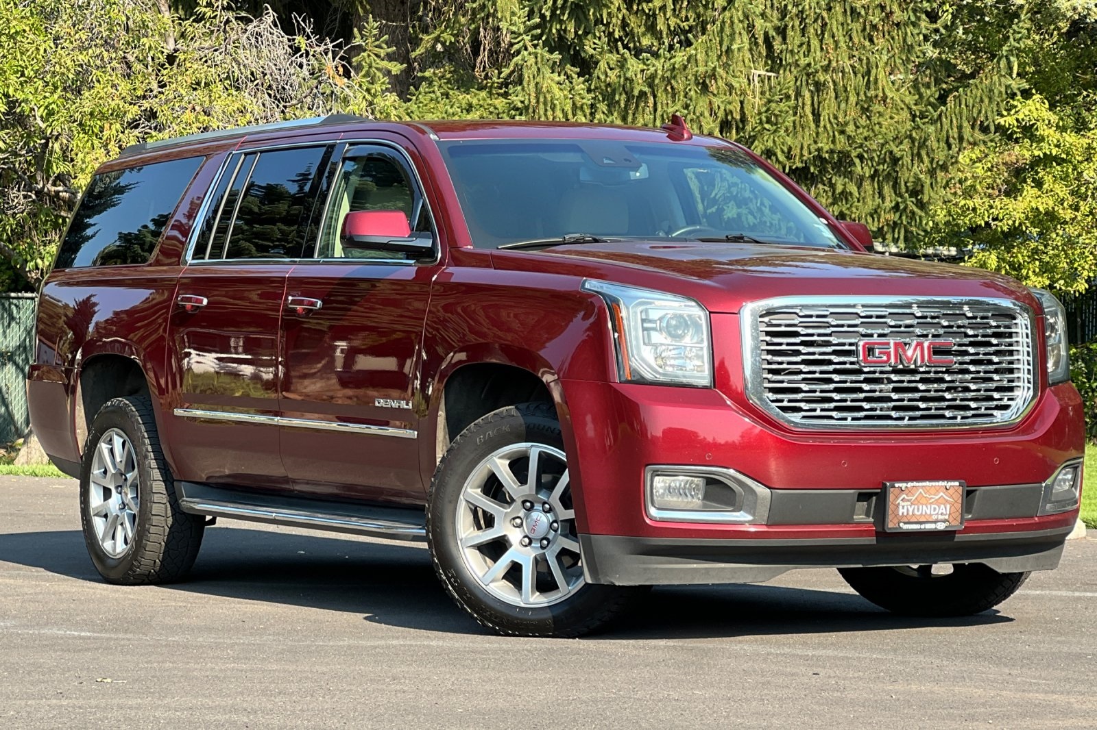 2019 Gmc Yukon XL Denali photo 2