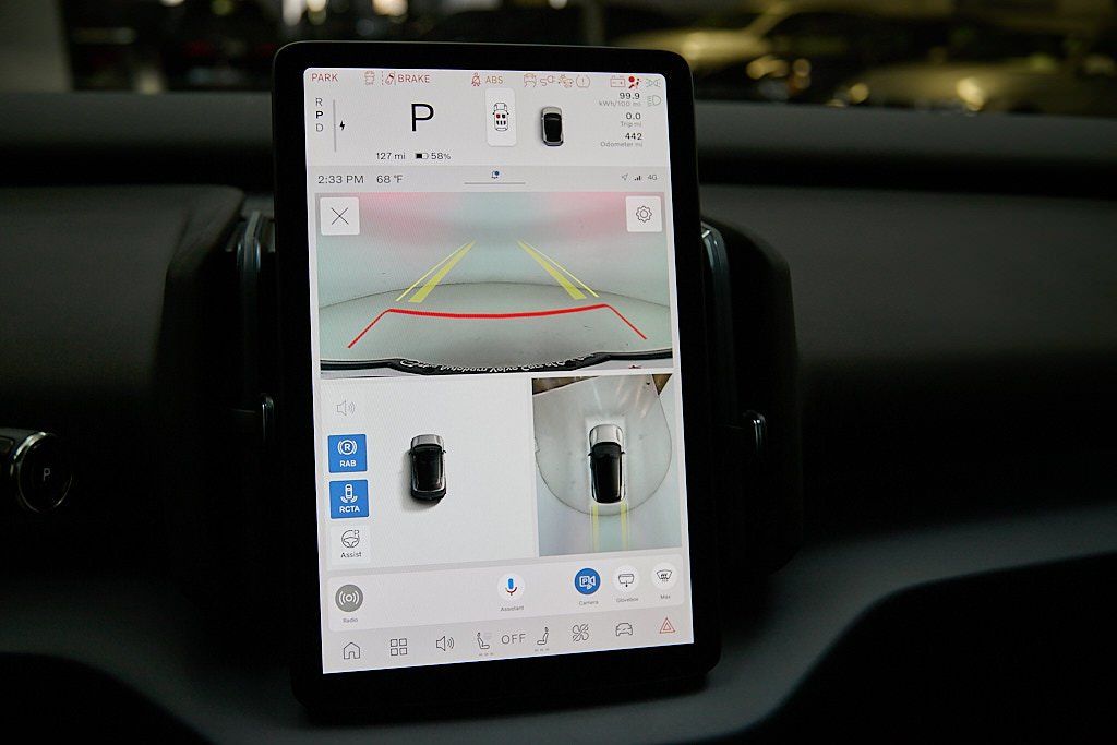 2025 VOLVO EX30 - Image 28