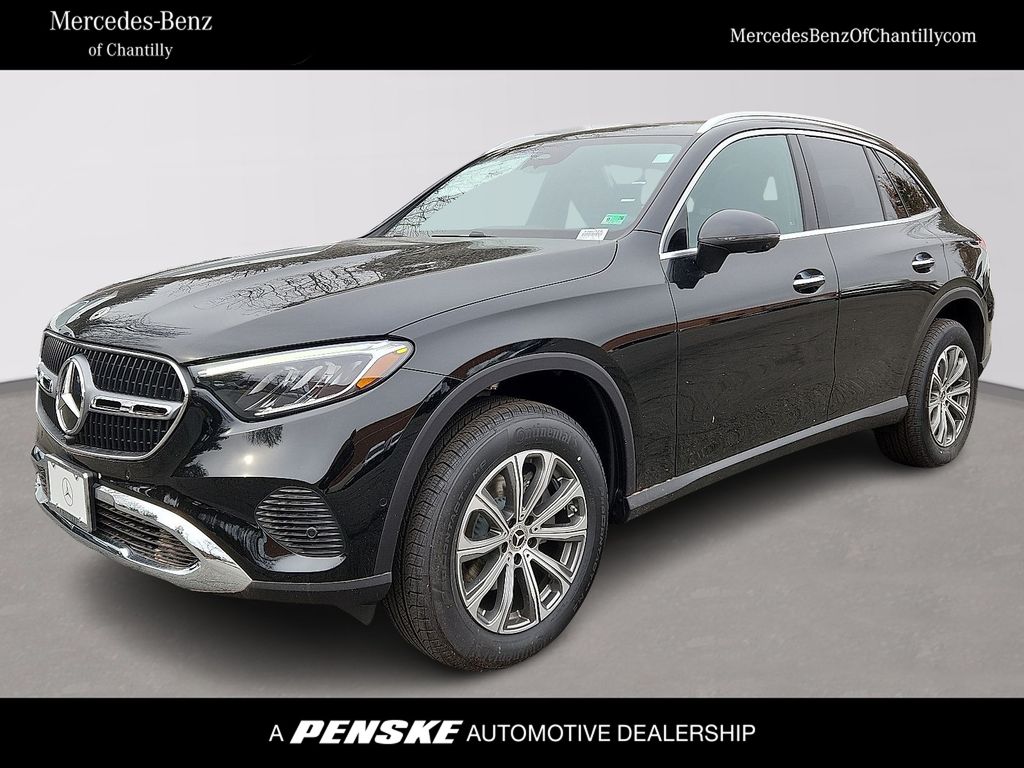 2026 Mercedes-Benz GLC Base's photo