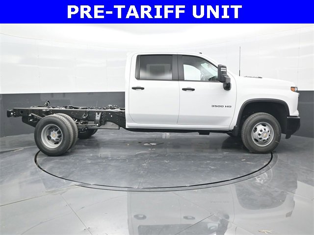 2025 Chevrolet Silverado 3500HD Work Truck photo 4