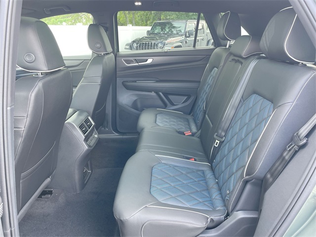 2026 Volkswagen Atlas Cross Sport SEL Premium R-Line photo 44
