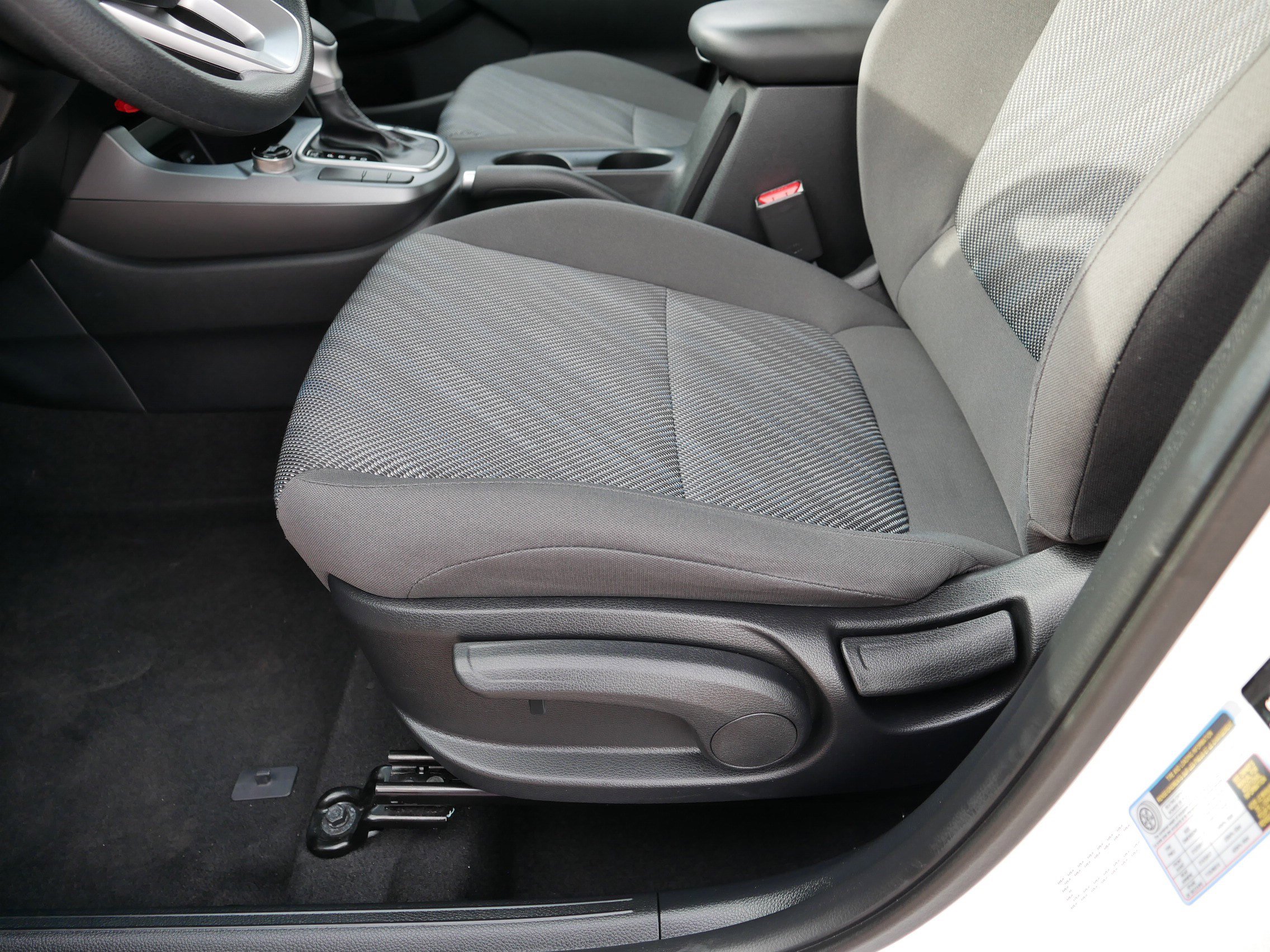 2023 Kia Seltos LX photo 16