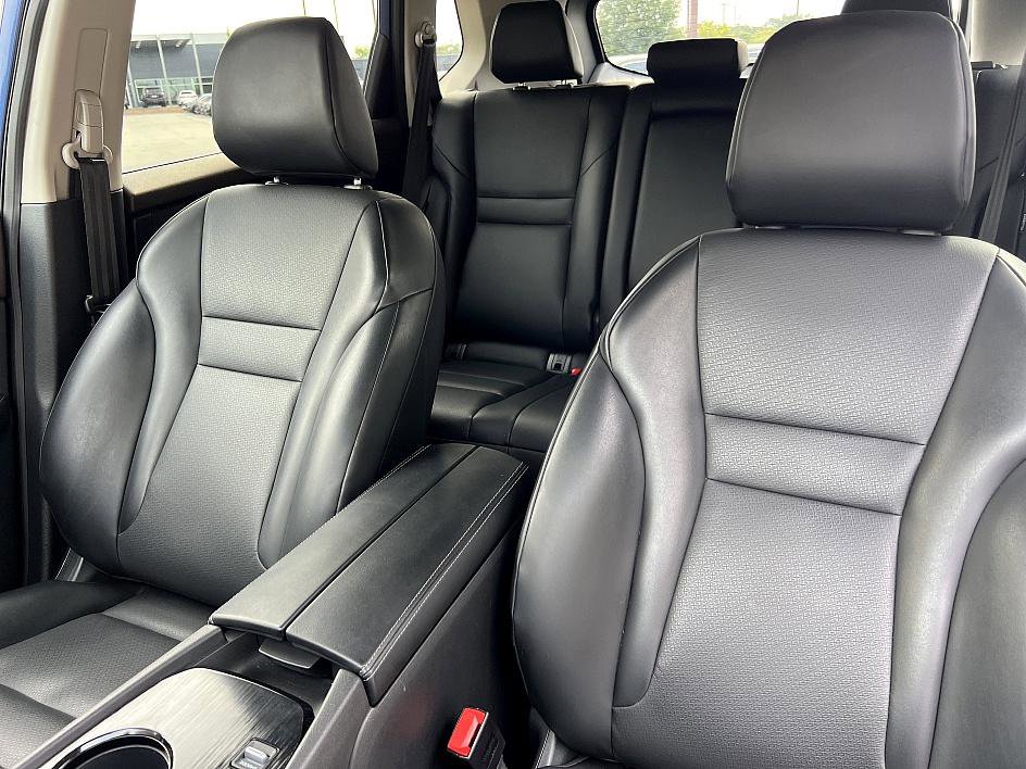 2023 Nissan Rogue SV photo 13